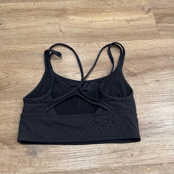 Lululemon Nulu and Mesh Yoga Bra Light Support, A/B Cups Jewel Emboss Black Sz 4 - Picture 4 of 6
